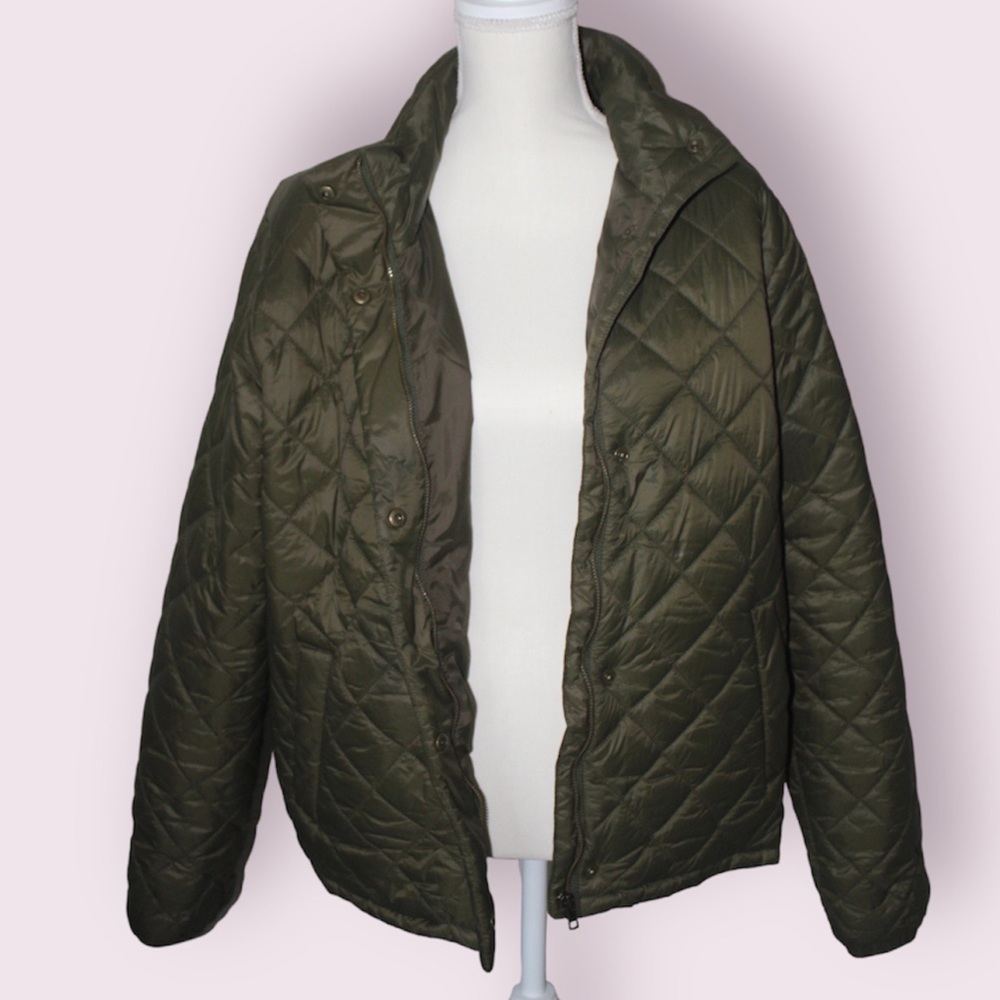 Old navy womens tall size M camo green puffer style jacket